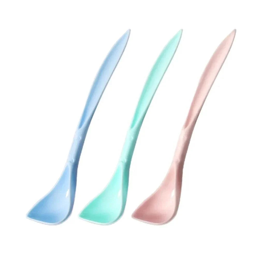 PawSeal 2-in-1 pet can cover and spoon made of food-grade silicone with cat paw design sealing canned pet food airtight