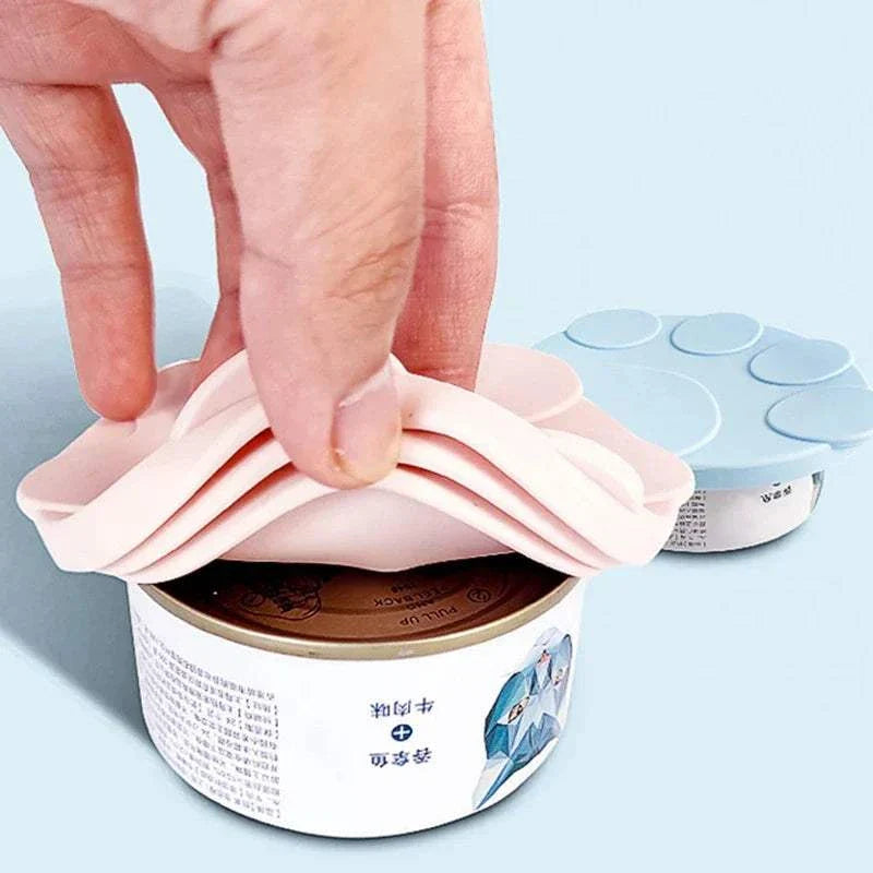 PawSeal 2-in-1 pet can cover and spoon in cat paw shape made of food-grade silicone sealing pet food cans airtight