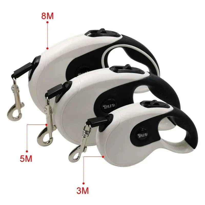 FreeStride Retractable Dog Leash with ergonomic handle and durable nylon leash in black