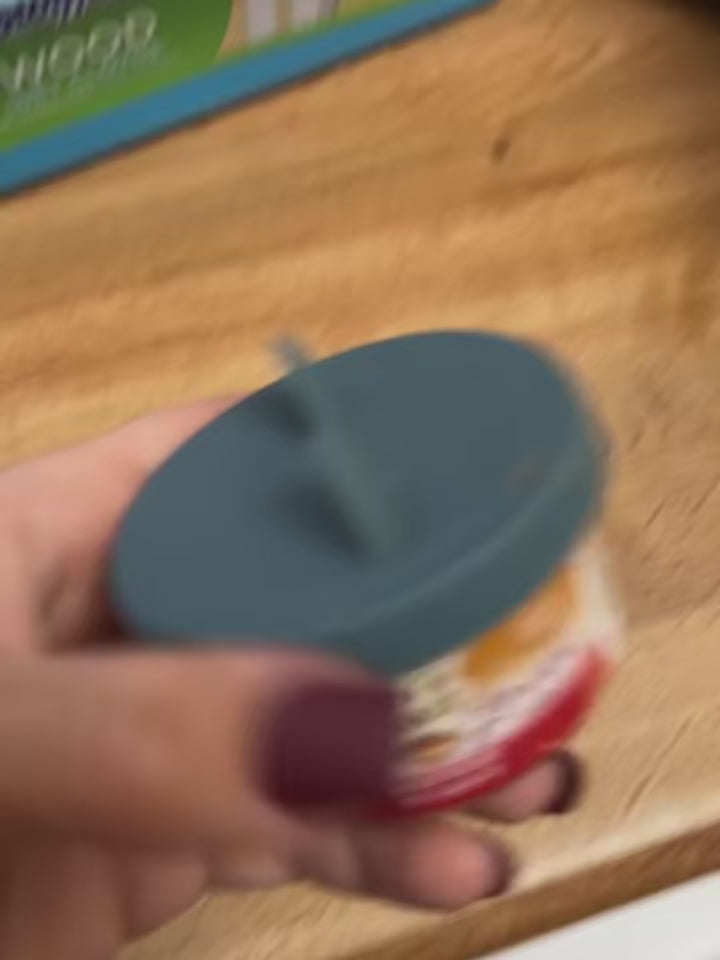 FreshSeal Silicone Pet Food Can Lid Airtight Reusable Cat Food Cover